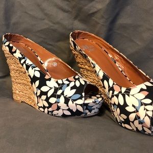 Miss Me ?.  Peep toe wedges Blue